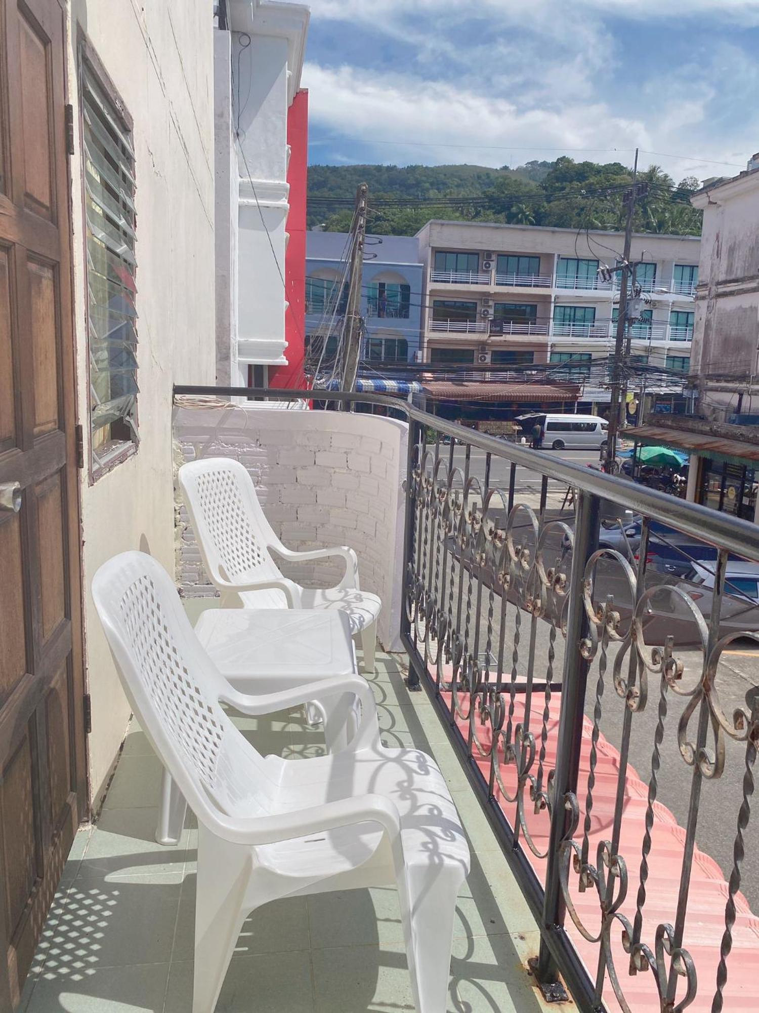 2 Vikings Guesthouse Karon Ngoại thất bức ảnh