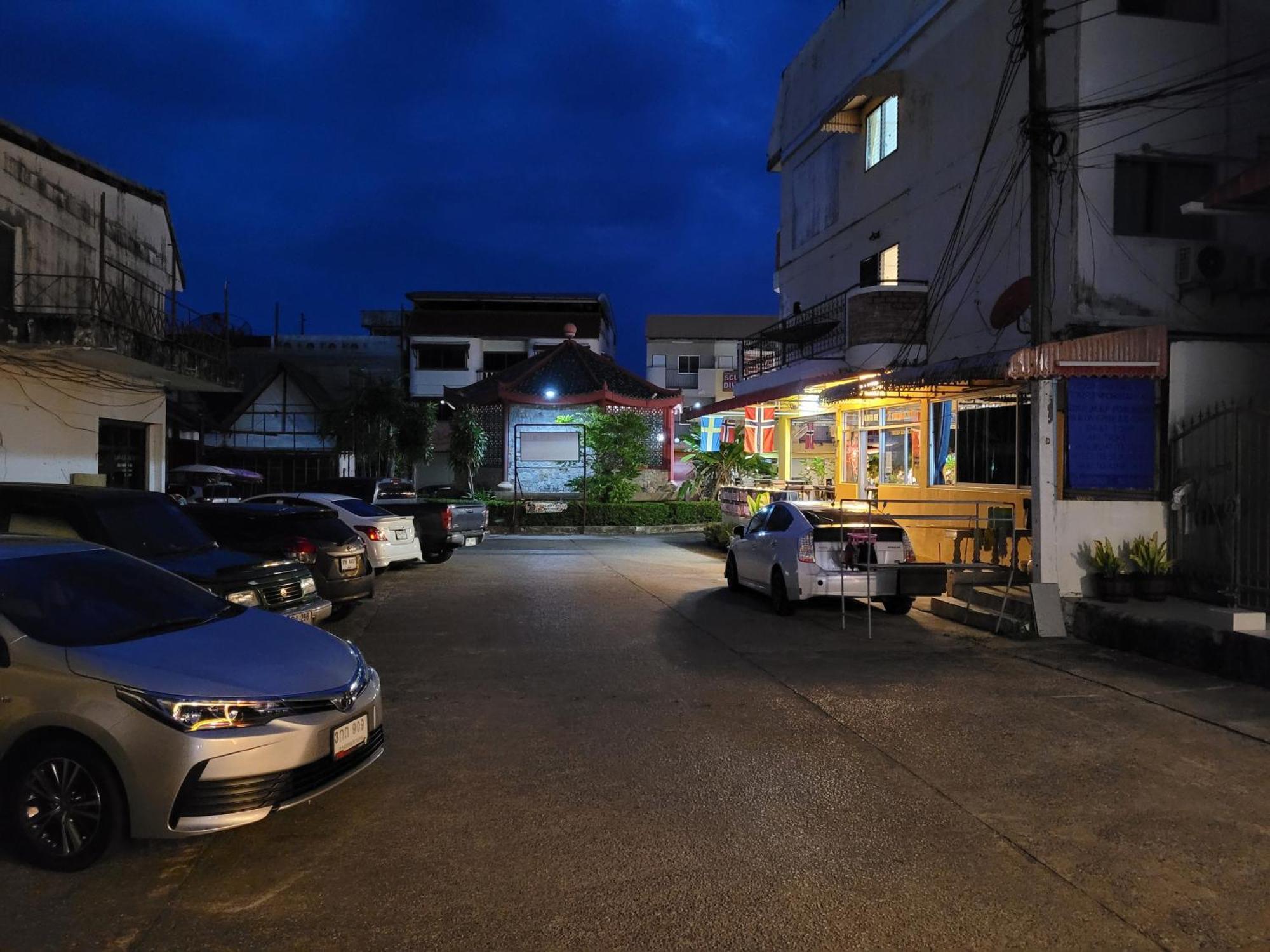 2 Vikings Guesthouse Karon Ngoại thất bức ảnh